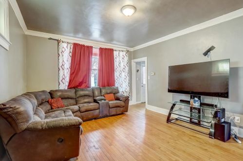 2426 29th St, Milwaukee, WI 53215-2934