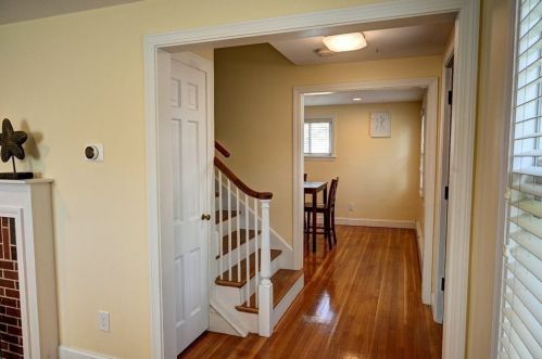 131 Wilson Ave, Quincy MA 02170-1037 exterior