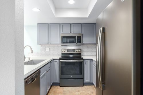 134 Beck Ln, Phoenix AZ 85032-3812 exterior