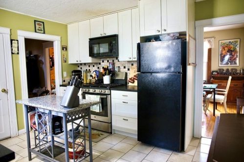 7 Gloucester Rd, Worcester, MA 01607-1111