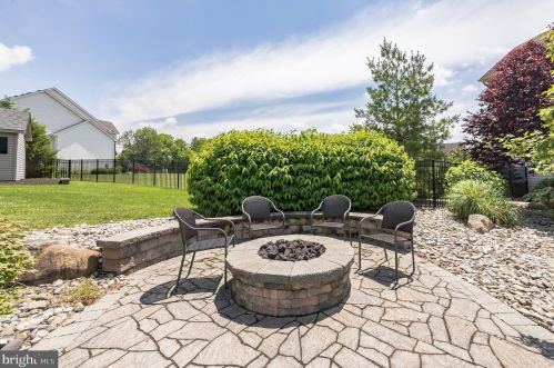 110 Pichelman Rd, Limerick PA 19468-2735 exterior