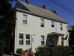 61 Green St, Newton, MA 02458-1342