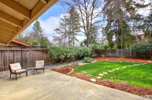 1314 Marina Cir, Davis CA 95616-2728 exterior