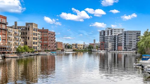 106 Seeboth St, Milwaukee WI  53204-4322 exterior