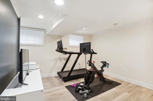 917 Columbus St, Alexandria VA 22314-1611 exterior