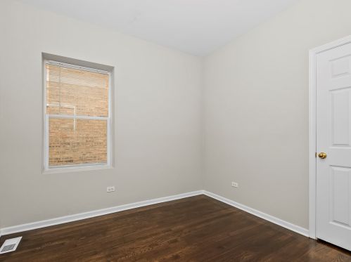 7650 Bishop St, Chicago IL 60620-4127 exterior