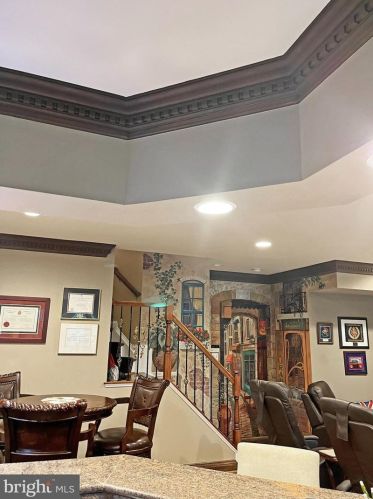 18 Alexander St, Alexandria VA  22314-3869 exterior