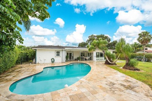 1049 Palmetto Park Rd, Boca Raton FL  33486-3417 exterior