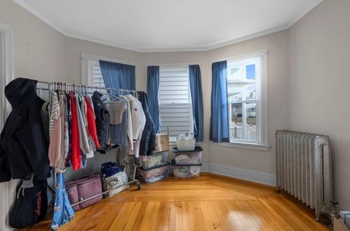 113 Oakland Ave, Providence RI 02908-3632 exterior