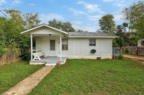 3414 Blumie St, Austin TX 78745-6704 exterior