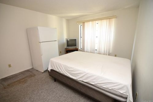 25 Huntington Cir, Peekskill NY 10566-2558 exterior