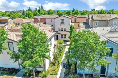 2962 Bella Dr, Concord, CA 94519-2680