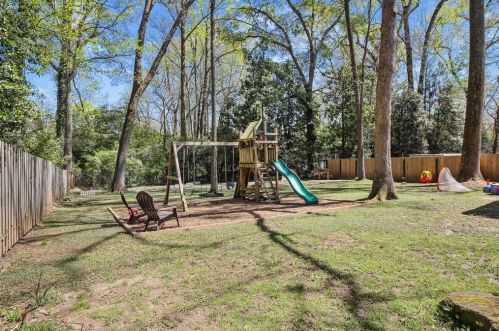 1276 Briardale Ln, Atlanta GA 30306-2624 exterior