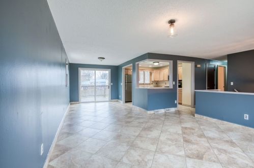 47 Laurel St, Springfield MA 01106-1150 exterior