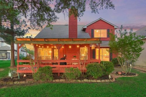 102 Golfview Dr, Montgomery TX 77356-8804 exterior