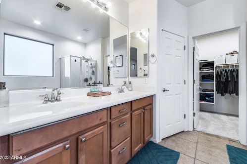 42007 45th Dr, Phoenix AZ  85086-1445 exterior