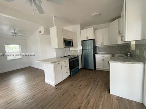 208 Southern Ave, Fort Pierce FL  34950-5433 exterior