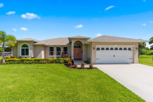 6300 Floyd Johnson Rd, Fort Pierce FL 34947-1563 exterior