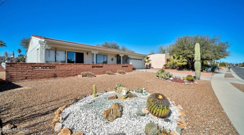 2052 Santa Carla Dr, Green Valley, AZ 85614-1412