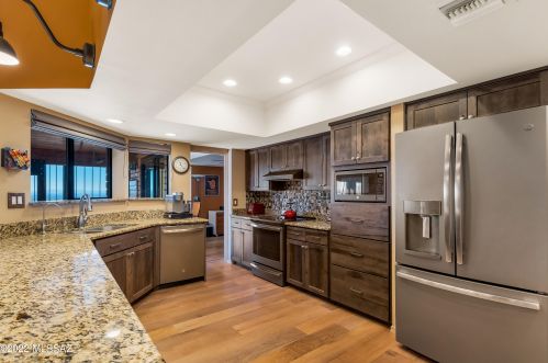 6822 Table Mtn Rd, Tucson AZ 85718-1328 exterior