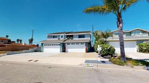 903 Dunes St, Oxnard, CA 93035-1113