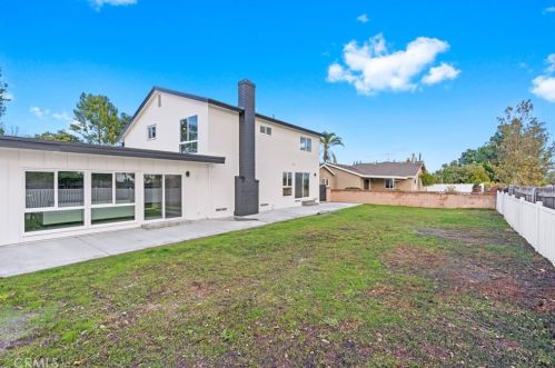 1850 Mariposa Ln, Fullerton CA  92833-1819 exterior