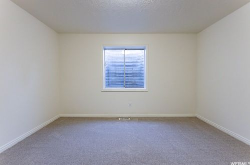 9525 Shoshone Ct, Sandy UT 84092-3074 exterior