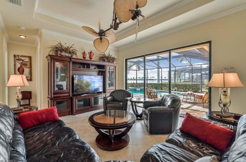 10130 Biscayne Bay Ln, Naples FL 34120-3754 exterior