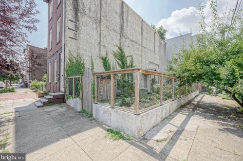 2202 Cumberland St, Philadelphia PA 19125-2204 exterior