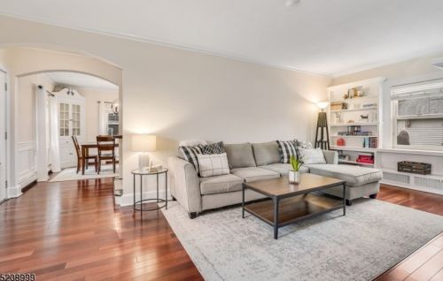 16 Fitzrandolph Rd, Town Center NJ  07052-3509 exterior