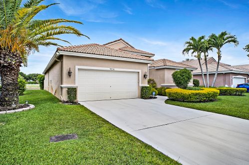 9216 Cove Point Cir, Boynton Beach, FL 33472-2766