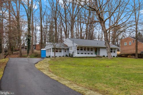 901 Hobbs Dr, Silver Spring, MD 20904-6251