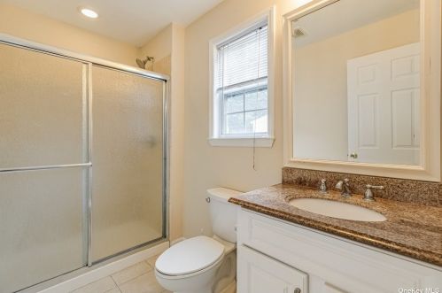 67 Caldwell St, Huntington Station NY 11746-1822 exterior