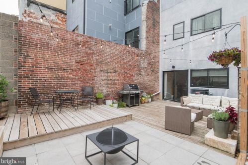 2030 Fletcher St, Philadelphia PA 19125-1539 exterior