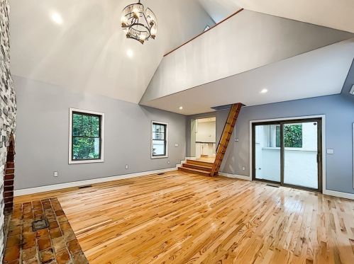 74 Forest Glen Rd, Springfield MA  01106-1115 exterior