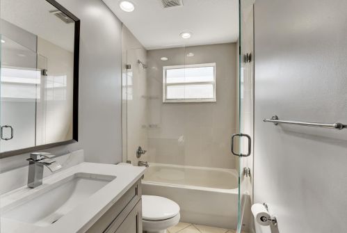 11753 Bennington Cir, Fort Pierce FL  34987-2717 exterior