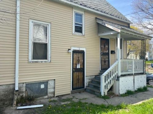 3813 Wright St, Milwaukee, WI 53210-3023