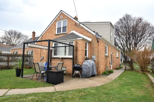 2827 87 St, Milwaukee WI 53222-4730 exterior