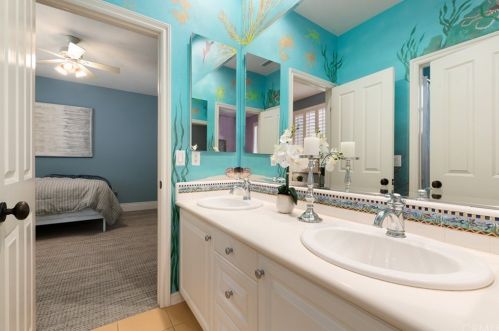 10723 Plumas Way, Tustin CA  92782-4305 exterior