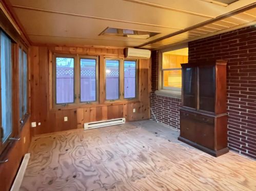 7100 Verona Ct, Milwaukee WI 53219-3932 exterior