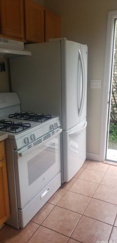 231 Feustal St, Babylon NY  11704-5103 exterior