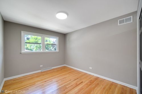 452 Adams St, Elmhurst IL  60126-4633 exterior