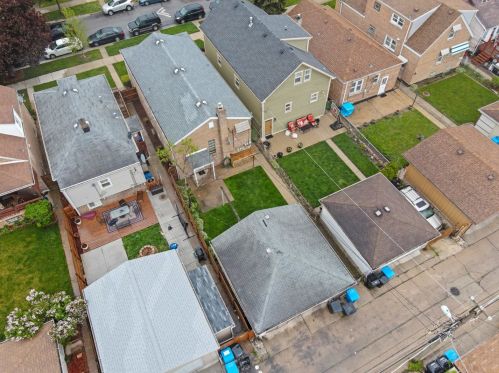 6116 Kolin Ave, Chicago IL 60629-5202 exterior