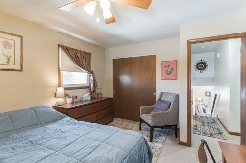 1404 Edgerton Dr, Joliet IL 60435-3745 exterior