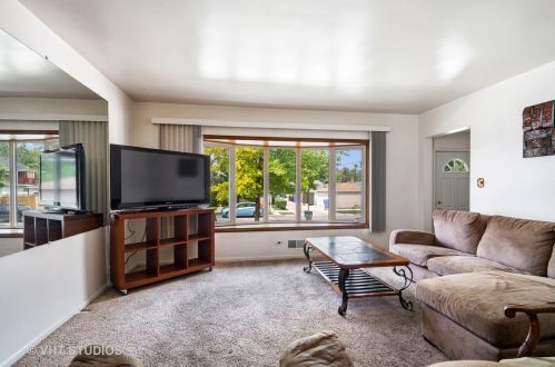 5145 Kolmar Ave, Chicago, IL 60630-1739