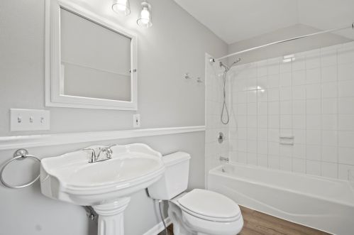 3563 Cramer St, Milwaukee WI 53211-2506 exterior