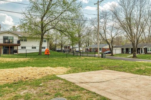 1810 Bookbinder Dr, Saint Louis MO 63146-4308 exterior