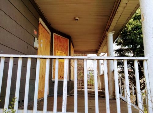 605 Laramie Ave, Chicago IL 60630-2213 exterior