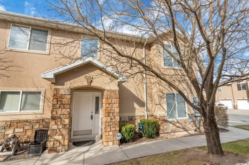 7254 Brittany Town Dr, Taylorsville UT 84084-4609 exterior