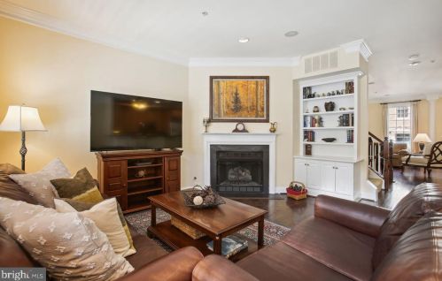 321 Fayette St, Alexandria VA 22314-2434 exterior